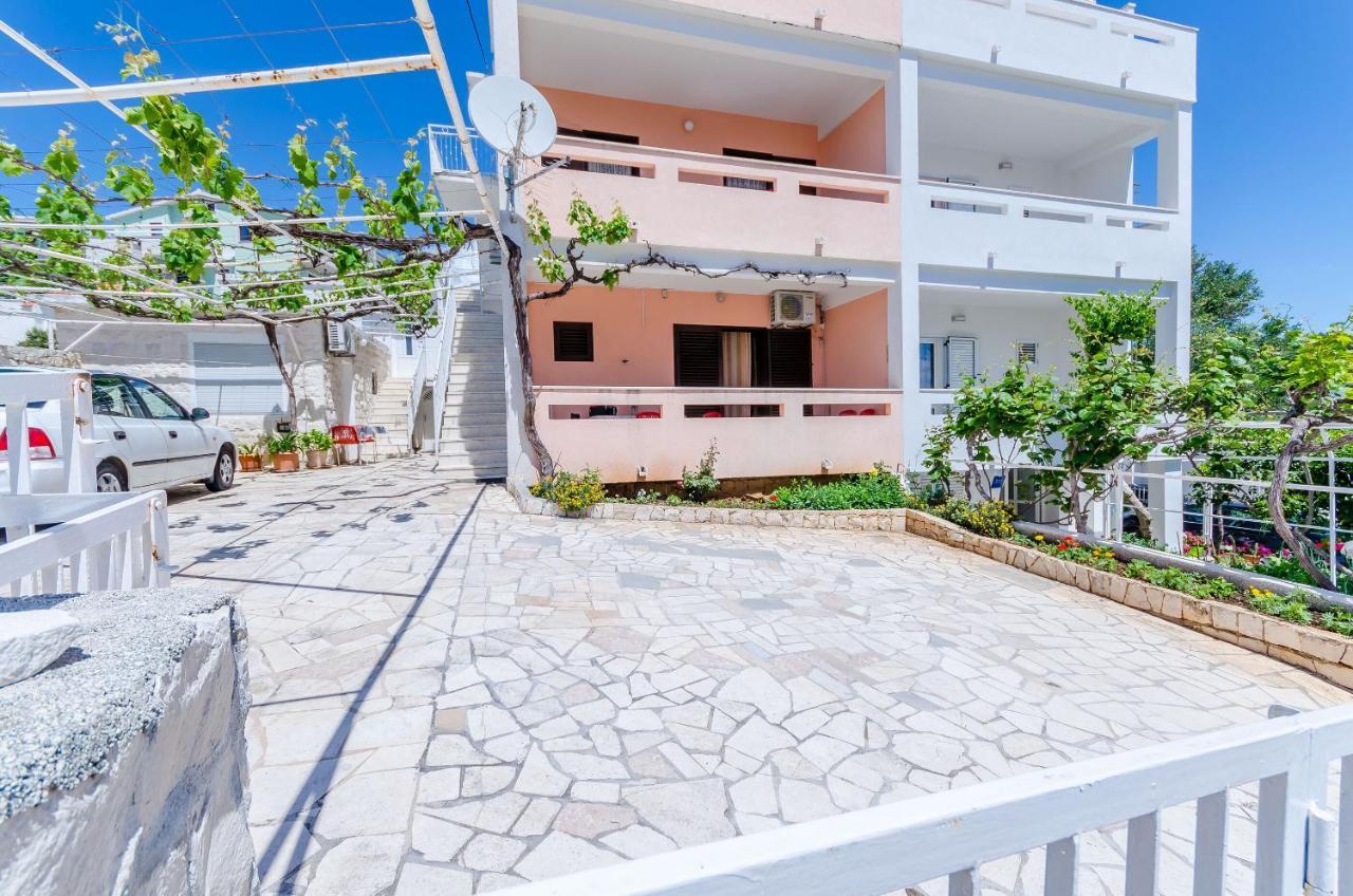 Apartments Kursan Trogir Exterior foto