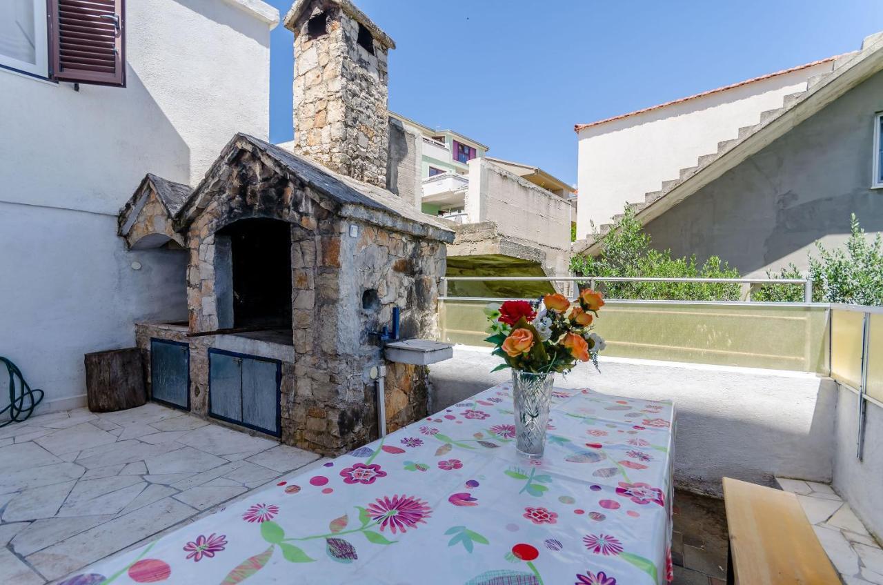 Apartments Kursan Trogir Exterior foto